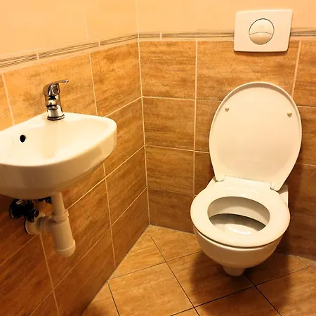 Slavkov & Parking Nová Lesná