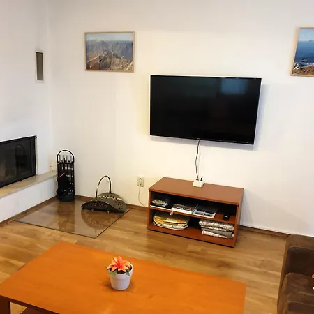 Slavkov & Parking * Nová Lesná