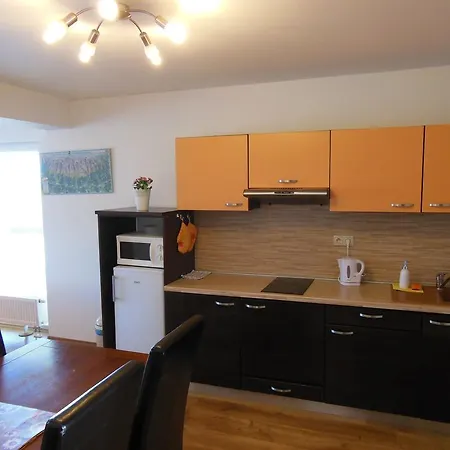 Slavkov & Parking * Nová Lesná