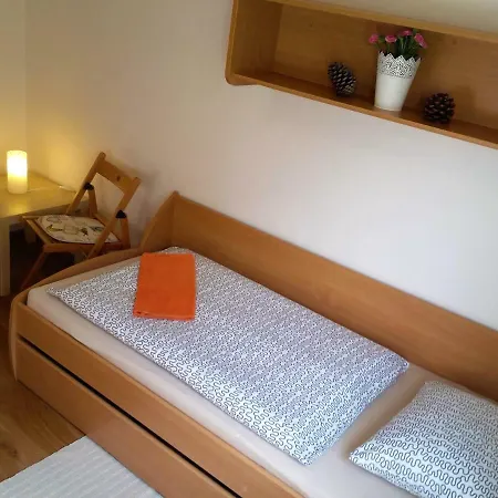 Lejlighed Slavkov & Parking